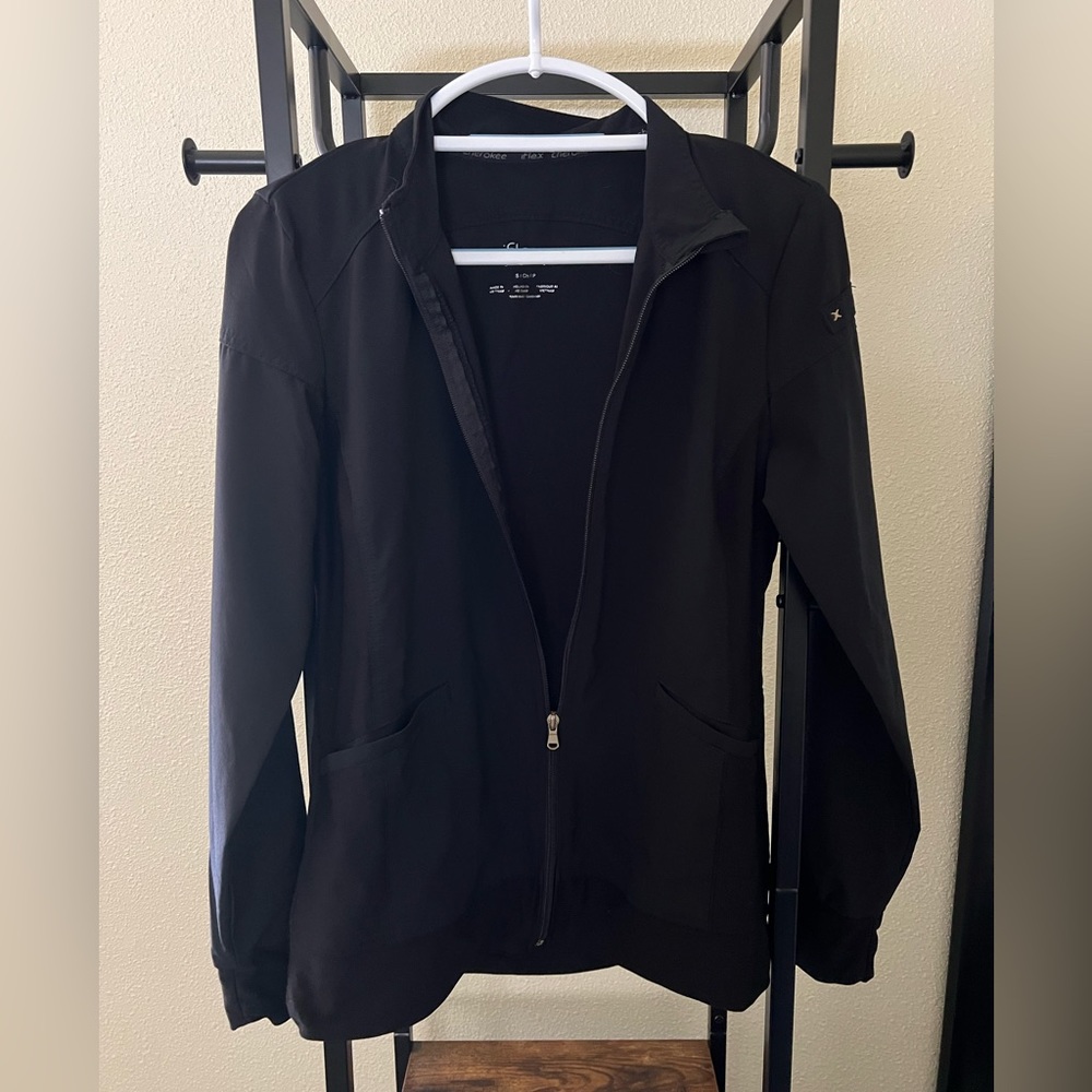 Cherokee iFlex Zip Up Scrub Jacket (Black)